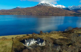 Badan Mhughaidh: Sleeps 4-8. Dogs by arrangement